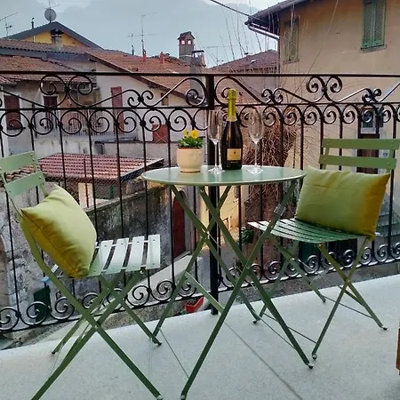 Semesterbostad Cozy Maison Cascina Amelie